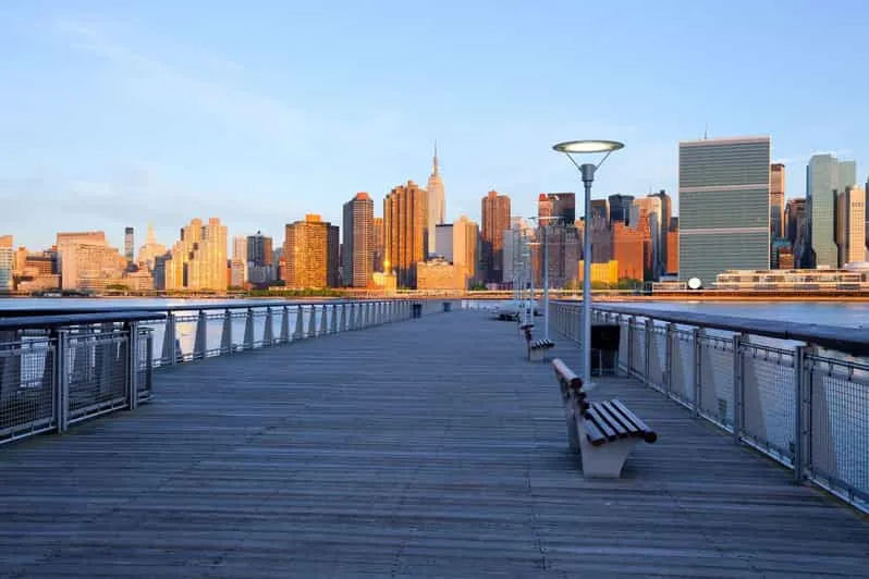 Luxury tour van and boat for NYC sightseeing